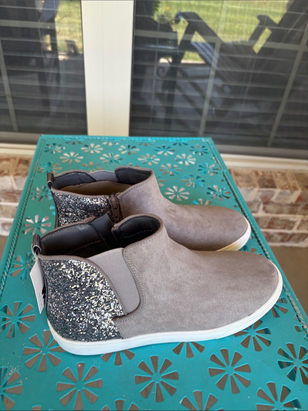 So Girl’s Gray Suede Silver Glitter Zipper Boots